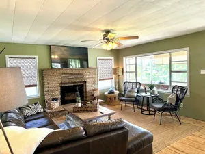 Image of Sailfish Cottage Tenkiller Lake 1\/4 mile to Snake Creek Marina