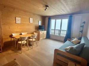 Image of 2nd floor, balcony, tv, ski locker, 39m², Alpe d'Huez
