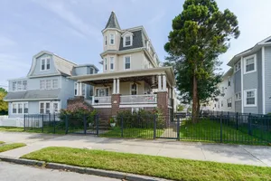 Image of Gorgeous 5 bedroom, 3.5 bath single family home