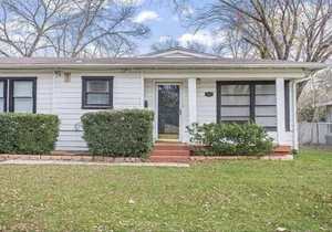Image of DFWArlington 3 BR next to ATTSix FlagsAirport