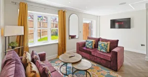 Image of BRAND NEW Spacious 4 Bedroom Houses For Contractors & Families with FREE Parking, Garden, Fast Wifi and Netflix By REDWOOD STAYS