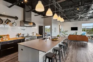 Image of ★LUX Penthouse ★ Rooftop ★ Family★ Business ★ Large Groups