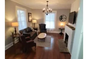 Image of Historic Colonial Foursquare near FASTC\/Ft Barfoot