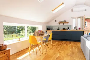 Image of Luxury private apartment between historic Salisbury and the New Forest.