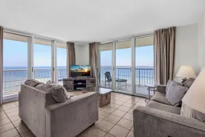 Image of 1 Bedroom Condo with Amazing View
