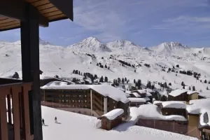 Image of 150m from resort center, view ski slopes, balcony, tv, ski locker, 27m², La Plagne