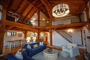 Image of Great Location! High-End Coastal Country Retreat