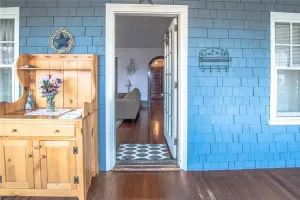Image of Charming 3 Bed with large backyard close to Newport