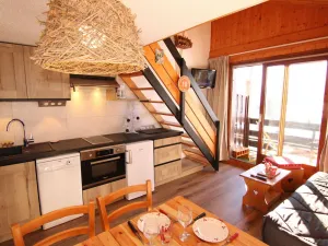 Image of Studio 4 pers, balcon sud, proche télésièges et commerces - Les Saisies - FR-1-594-153