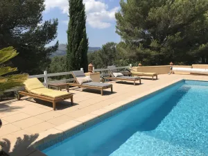 Image of Summer 2024, between hills and calanques, a foretaste of Provence