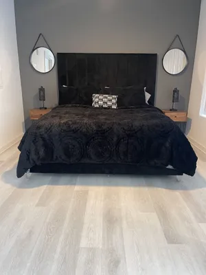 Image of Modern condo in the city.. ten minutes away from Lenox mall and perimeter mall