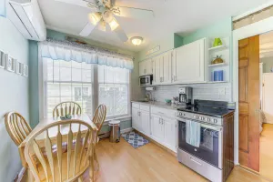 Image of Quaint Condo in Wells: 2 Mi to Drakes Island Beach