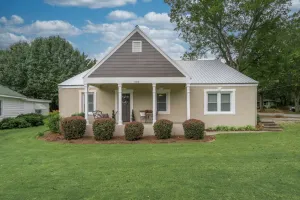 Image of Close to Beautiful Downtown Monroe, Georgia
