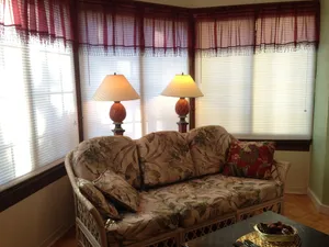 Image of Comfy Queen large 1\/1, Near Stetson, Sky Diving, St Johns River, racing, beach