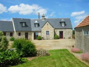 Image of Renovated longère with character