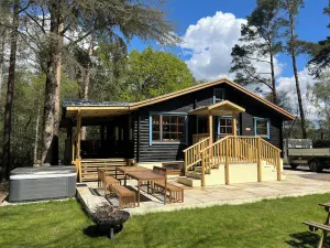Image of 7 bedroom, Stunning Cottage with Hot-Tub & Cinema Room