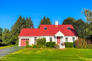 Image of Updated Cape home with WiFi, W\/D, full kitchen & clawfoot tub
