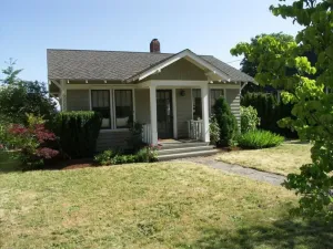 Image of Bright cozy cottage with Mt. Adams view