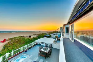 Image of May 10% OFF - Waterfront Beach Home w\/ Amazing Views, Jacuzzi + Deck