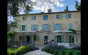 Image of Charming Provencal Villa set in the heart of the Medieval village of Chateauneuf