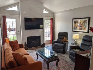 Image of 3 bdrm, 2 bath Beauty and Comfort!