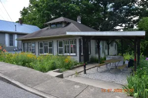 Image of Bungalow in Bloom