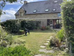 Image of Ref 027 A louer maison pour huit personnes jardin et accès plage