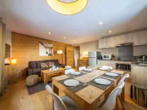 Image of Renovated Ski-in\/Ski-out Apartment with Balcony, WiFi, and Stunning Views in Tignes Center