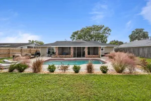 Image of Paradise Found Luxurious Retreat with Heated Pool