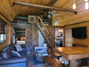 Image of Deer Trail Cabin sleeps 6 people