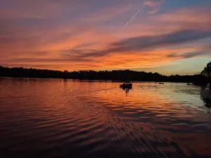 Image of Spectacular Sunsets on Premier Lake Sylvia