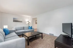 Image of Huge New 4BR\/2.5BA home w\/ big back yard and deck