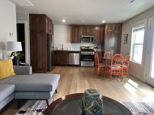 Image of 5 minutes to the Momentary & 8th St Market- The Benton #411