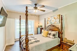 Image of Modern suite in downtown Helen with WiFi & central ac - walk to attractions