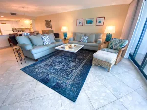 Image of Sanibel Harbour Resort Bay View Tower 336: Waterfront condo with breathtaking sunsets.