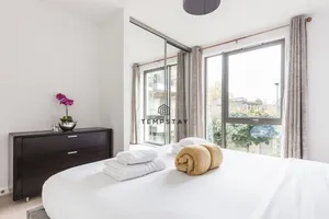 Image of Modern Private Apartment -Balcony-Tube Station