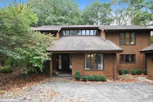 Image of Lake House Retreat Steps From Lake Geneva ~ Abbey Springs Resort!