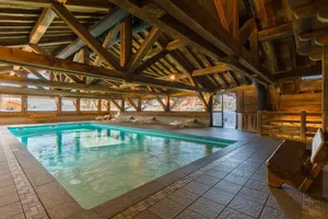 Image of Luxury apartment in residence with swimming pool