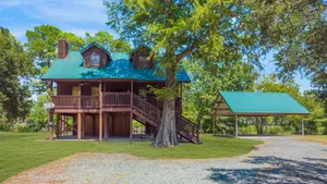 Image of Experience Louisiana, Cabin on Bayou Petite Anse