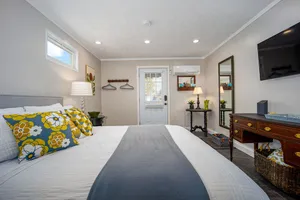 Image of New studio conveniently located in town of Luray.