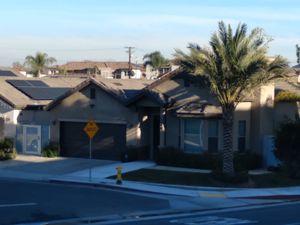 Image of House with full acess next to freeway