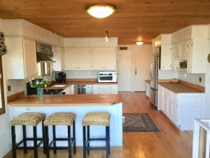 Image of Waterfront Lake Ripley getaway. Kayak, paddleboard and fish from private pier!