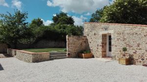 Image of country cottage close to the ocean