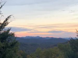 Image of Peaceful Yurt on 11.5 Acres with Mountain Views