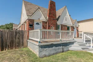 Image of Large Pet Friendly House Walking Distance To Will Rodgers Stadium \/Dickies Arena