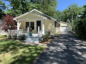 Image of Cottage in Traverse City 1200 sq feet