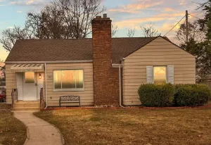 Image of Great Notre Dame Home Close to Campus