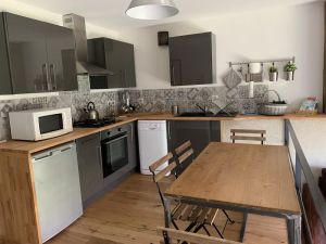 Image of Small independent apartment in farmhouse with air conditioning
