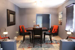 Image of Swanky fun city apartment close to Fast Eddie’s! Minutes from downtown Alton.