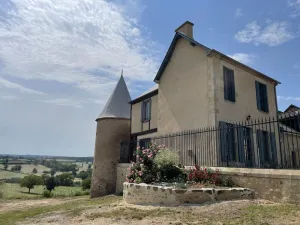 Image of Characterful home with pool, parking, pets allowed, wifi